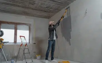 Acheter ou construire : que choisir en 2021 ? Des travaux dans une maison